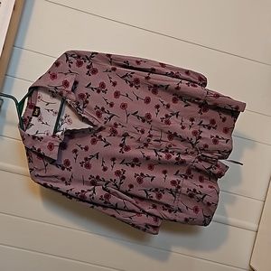 Lee brand Blouse.  Great colors. Excellent like-new condition.